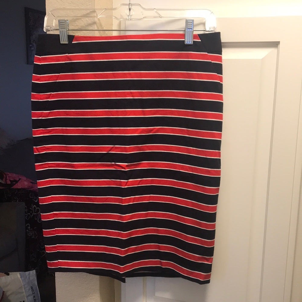 3 for $15 🦋🦋 The Limited Striped Red , white and navy Blue pencil Skirt